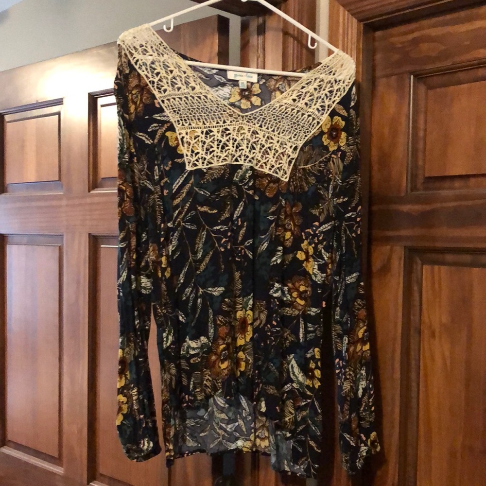 Floral top